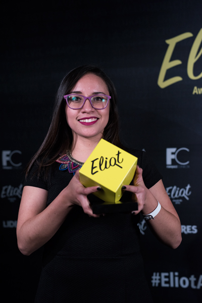 Liz Rangel es dueña del canal de youtube Craftingeek