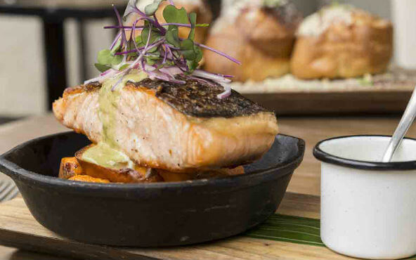 Salmón Ora King en Rosa Negra